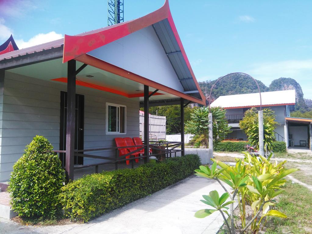 Phi Phi Coralbay Hotel Екстериор снимка
